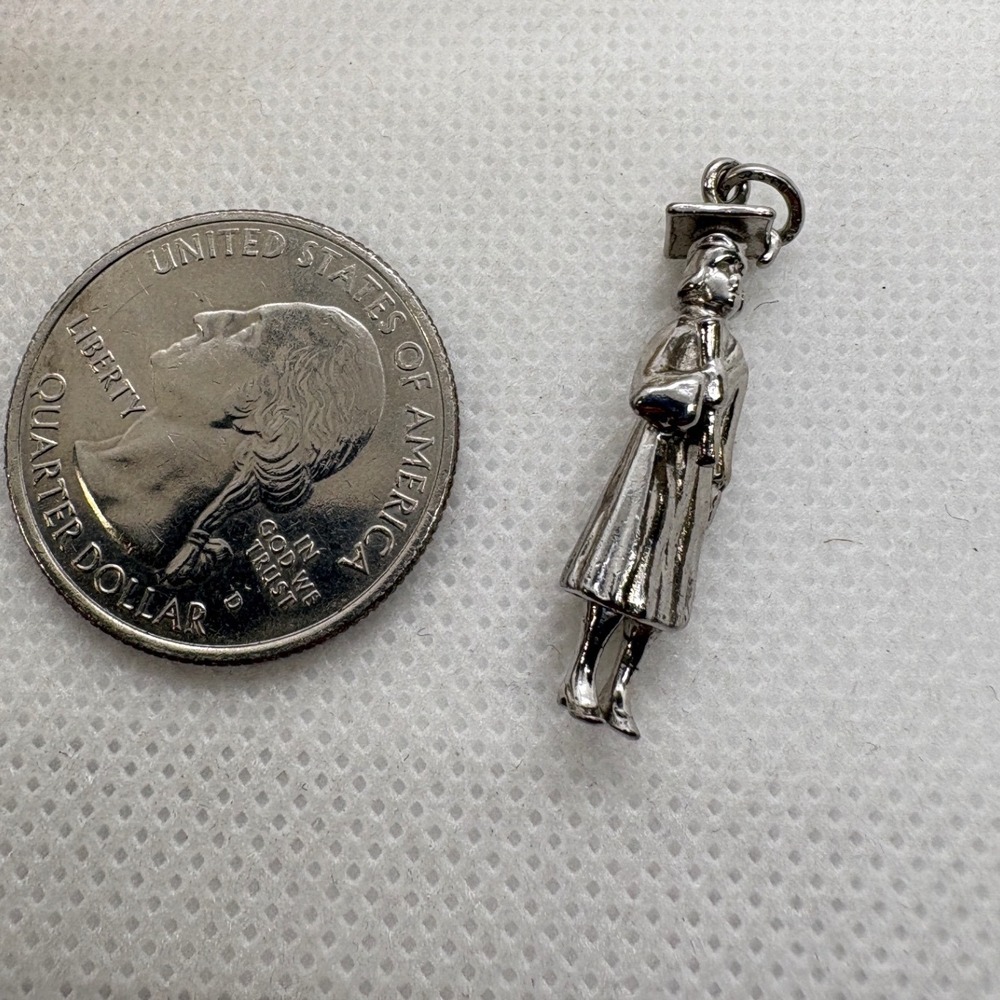 Vintage Sterling Silver Graduate Student Charm Pendant Cap Gown Diploma 4.04g - Picture 4 of 7